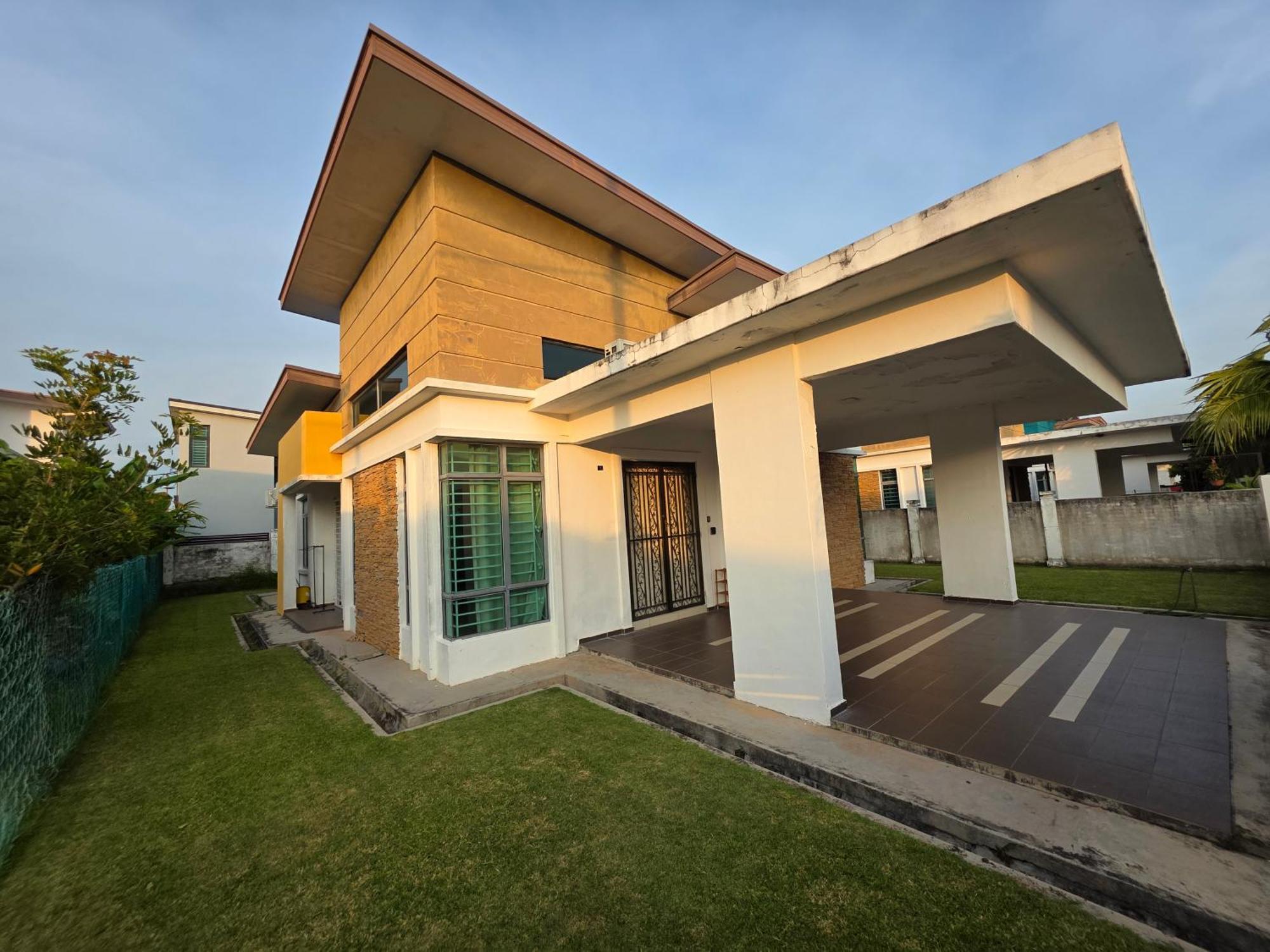 Siantan In Paya Rumput Near Std Hang Jebat, Sg Udang & Uitm Lendu Rumah tetamu *