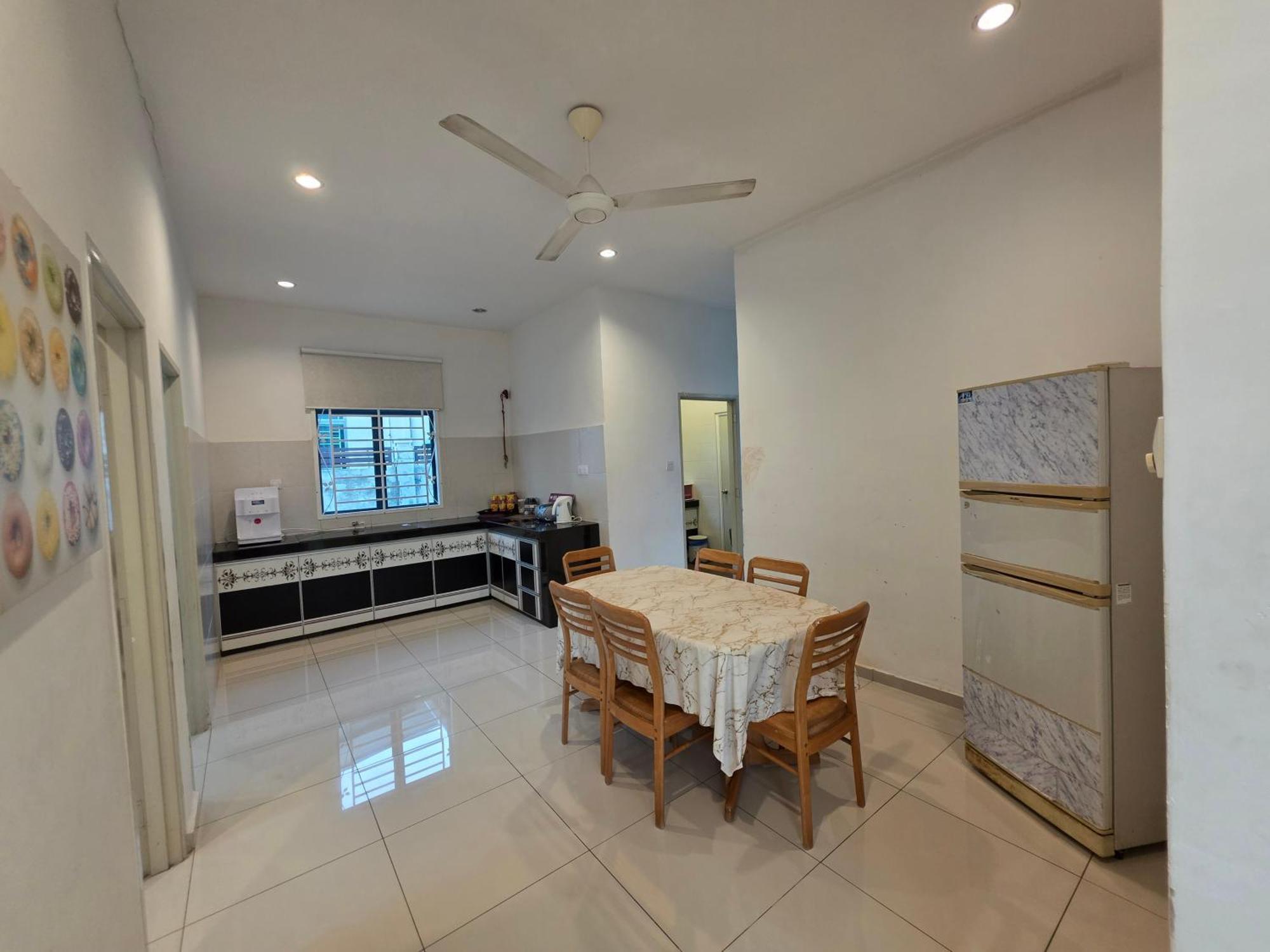 Siantan In Paya Rumput Near Std Hang Jebat, Sg Udang & Uitm Lendu Guest house
